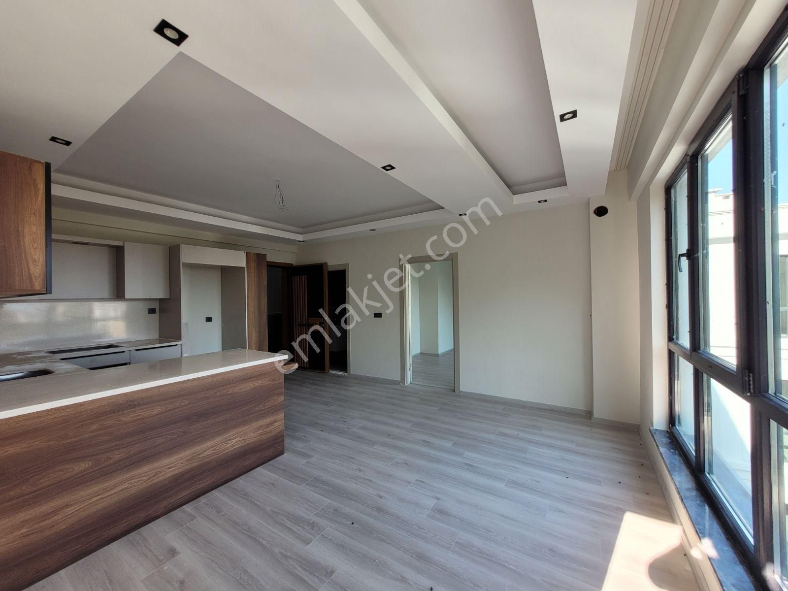 Serhat Çaldırak'tan Havuzlu Sitede Satılık 1+1 Daire