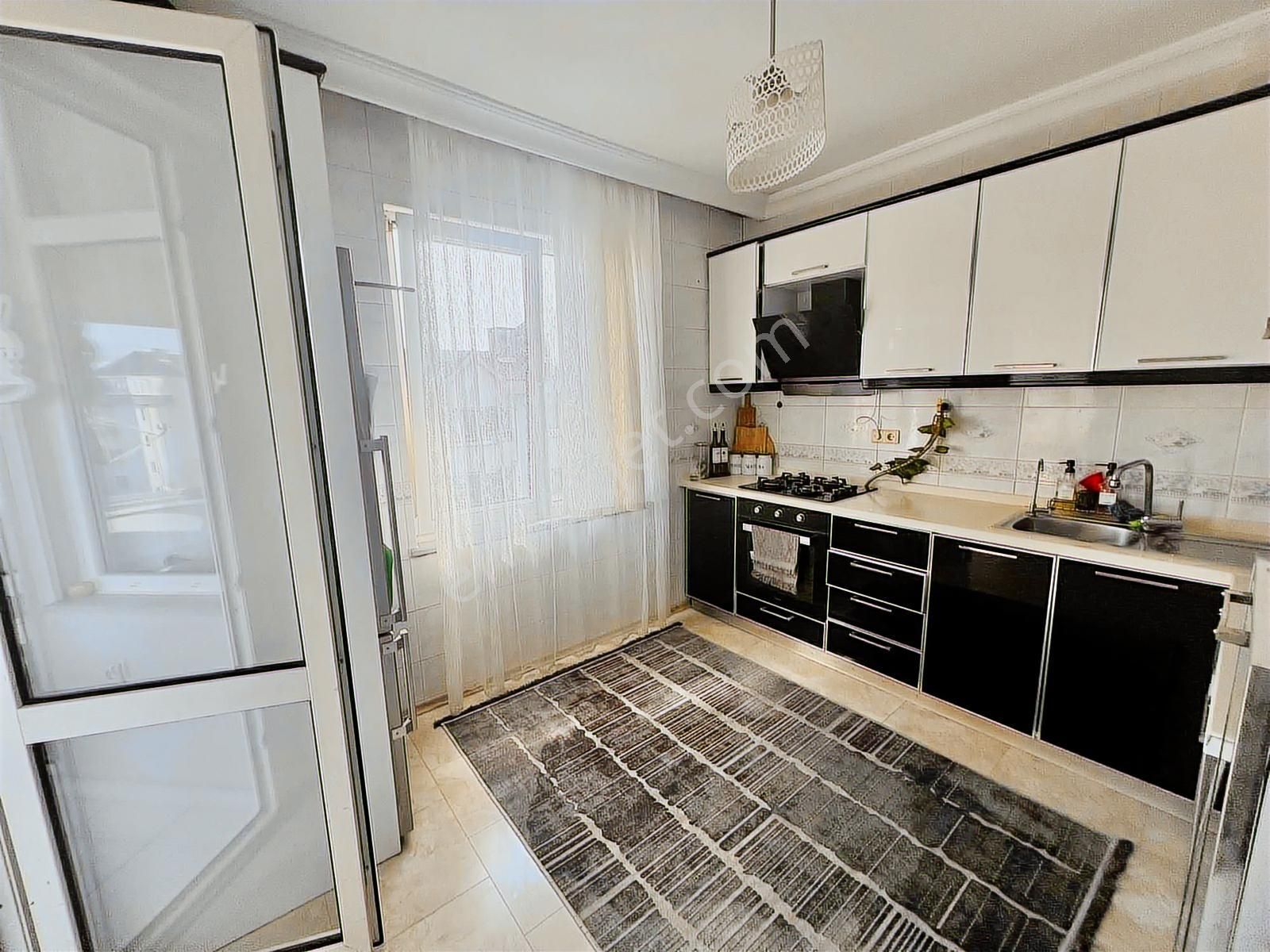 Bahçeşehir Esenkent Orkide Evlerinde Temiz 2+1 Satılık Daire - Görsel 3