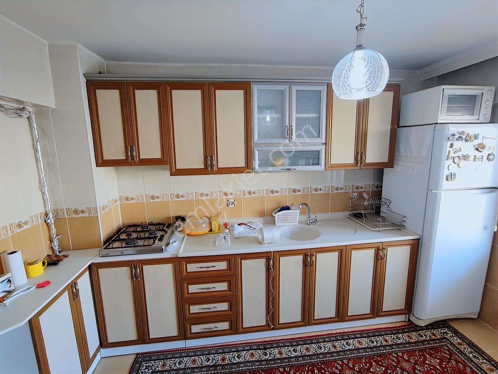 Oğuzlar'dan Menderes Mahallesinde Katta Geniş 3+1 Daire - Görsel 2