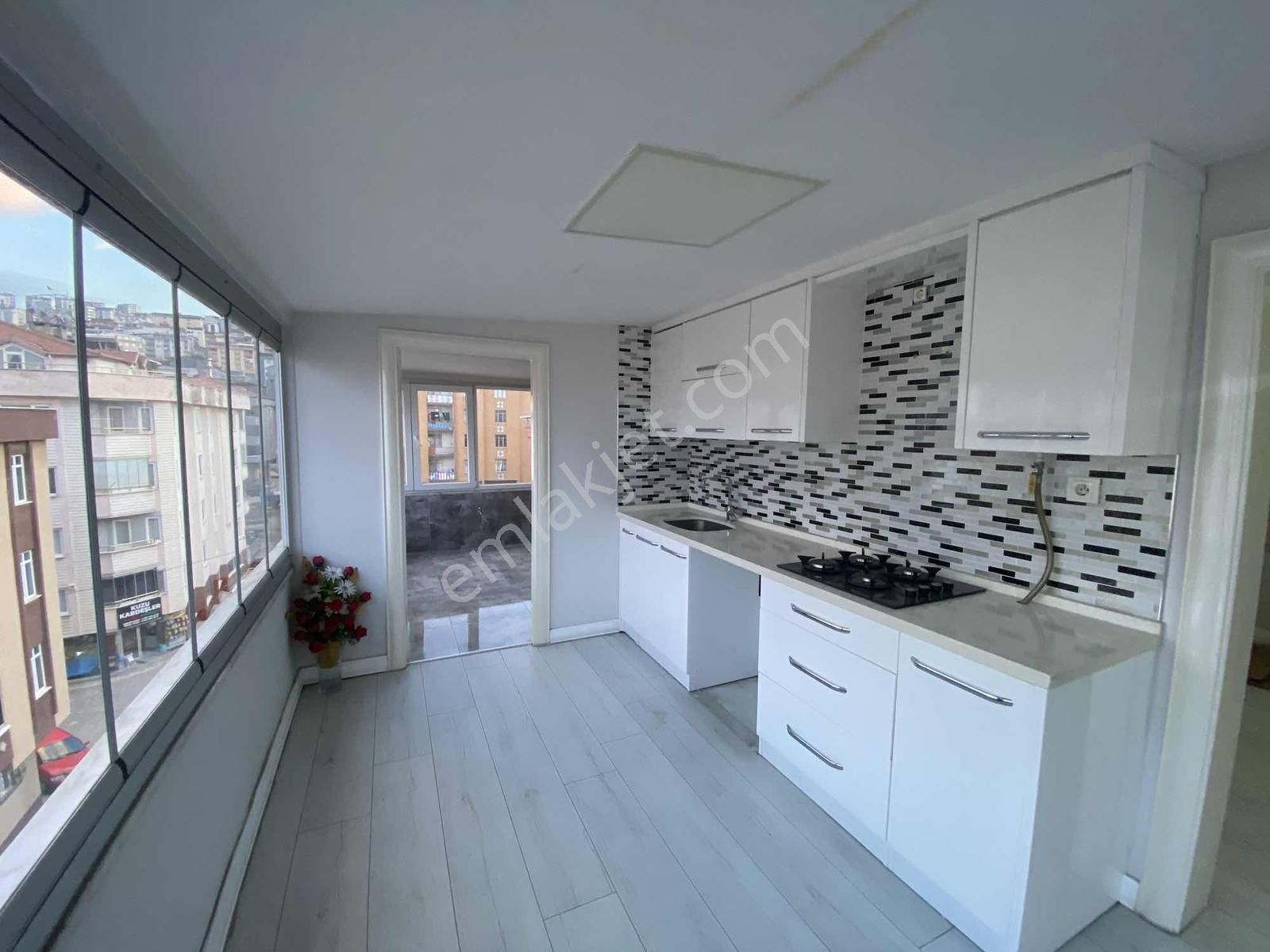 Her Detayı Özenle Tasarlanmış Belediye Evlerinde Şahane Dubleks - Görsel 15