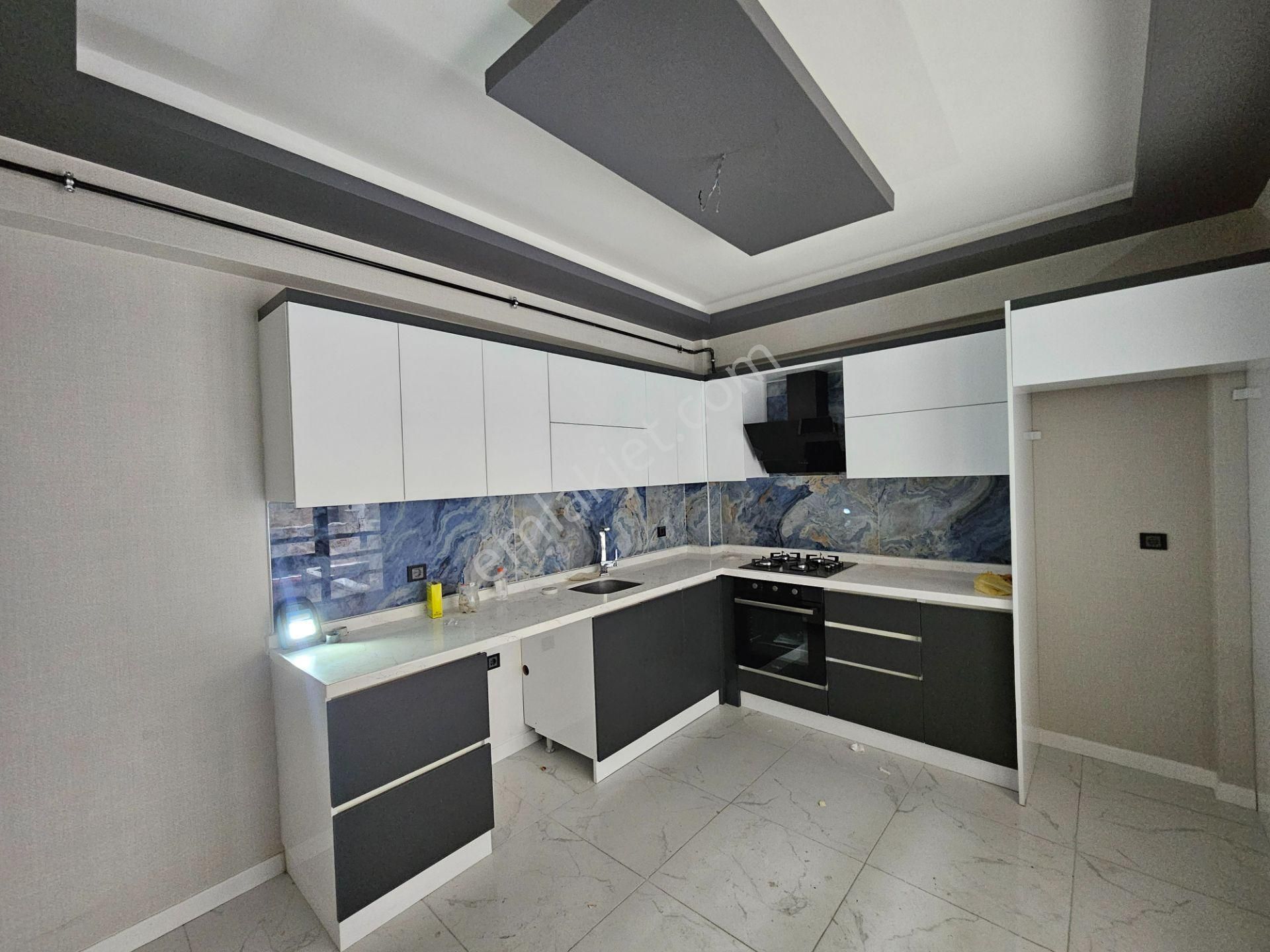 Hüsamettin Çelebi Mahallesinde Merkezi Lokasyonda Satılık 3+1 Sıfır Daire