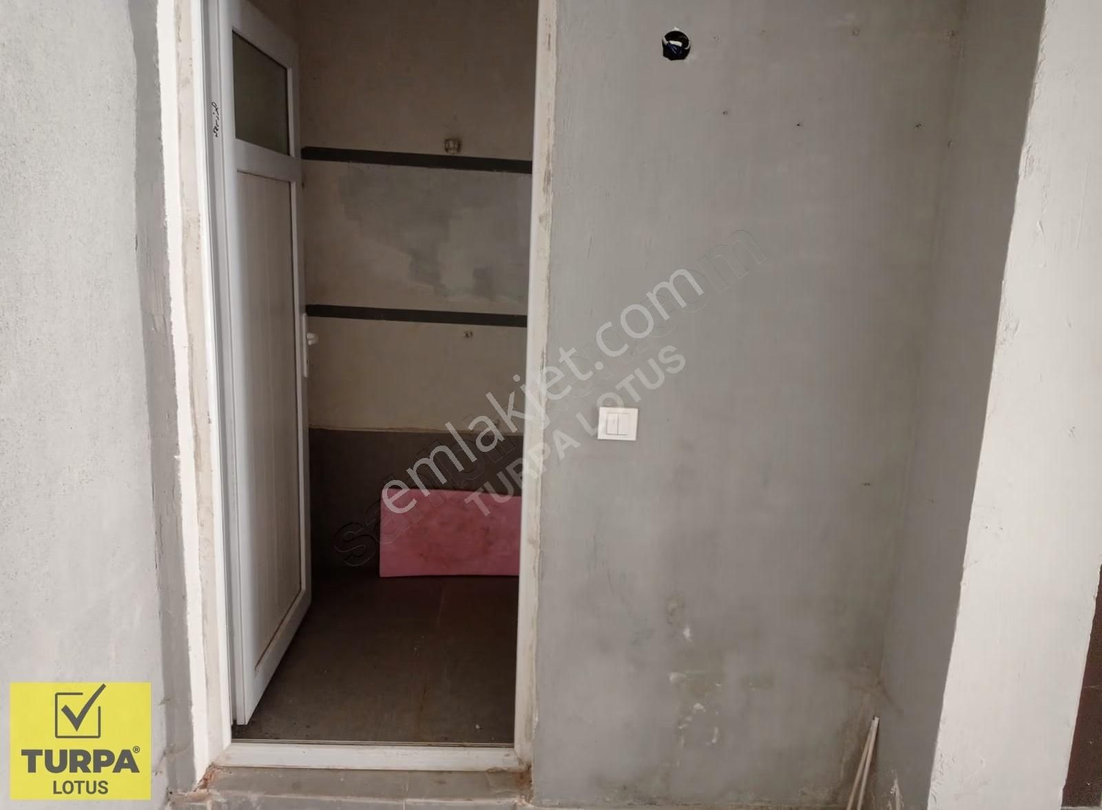 Turpa Lotustan Ayrancılar Mahallesinde Satılık Dükkan - Görsel 3