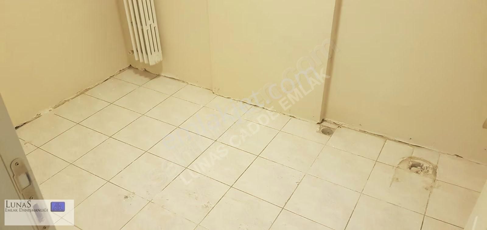 Halaskargazi Caddesi'nde Çeşitli İş Kolları İçin 2. Katta Daire - Görsel 12