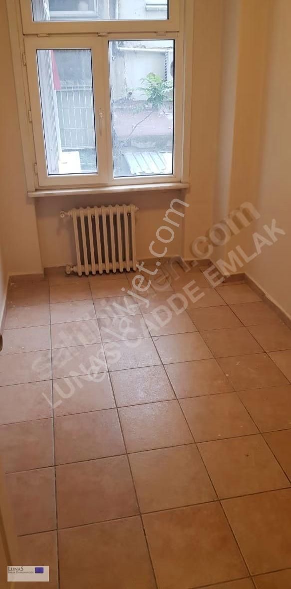 Halaskargazi Caddesi'nde Çeşitli İş Kolları İçin 2. Katta Daire - Görsel 15