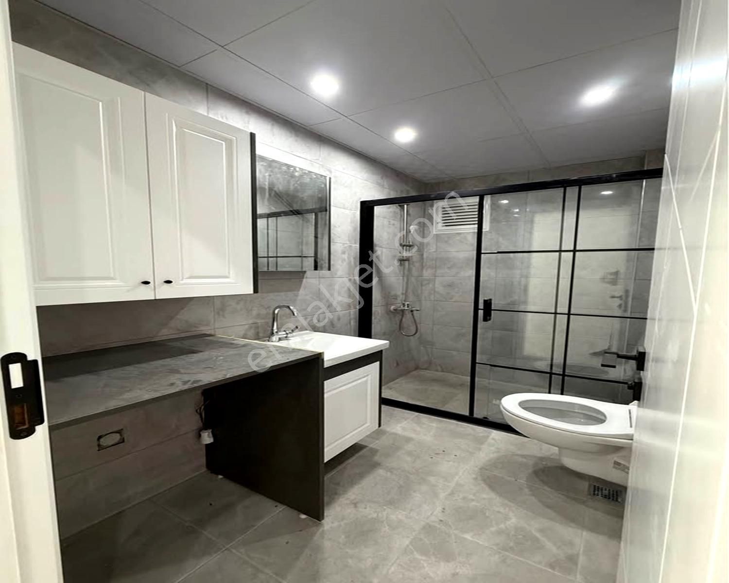 Batı Yapıdan Metrobüse 8 Dk Geniş Ferah Temiz B.katı 2+1 - Görsel 16