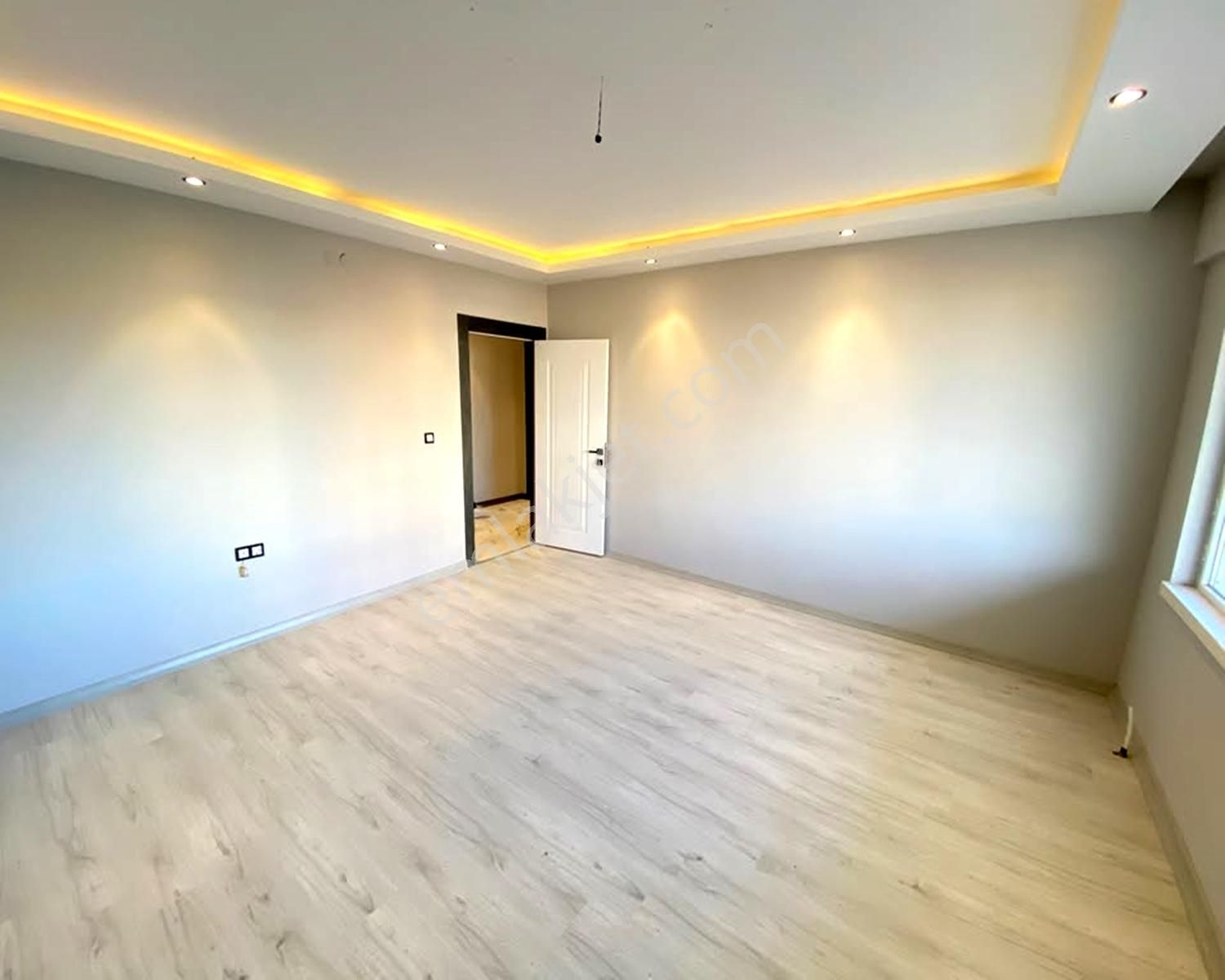 Batı Yapıdan Metrobüse 8 Dk Geniş Ferah Temiz B.katı 2+1 - Görsel 15