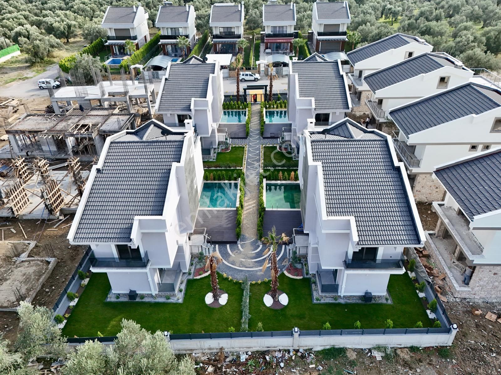 Havuzlu Müstakil Akıllı Villa - Butik Sitede Huzurlu Yaşam - Görsel 8