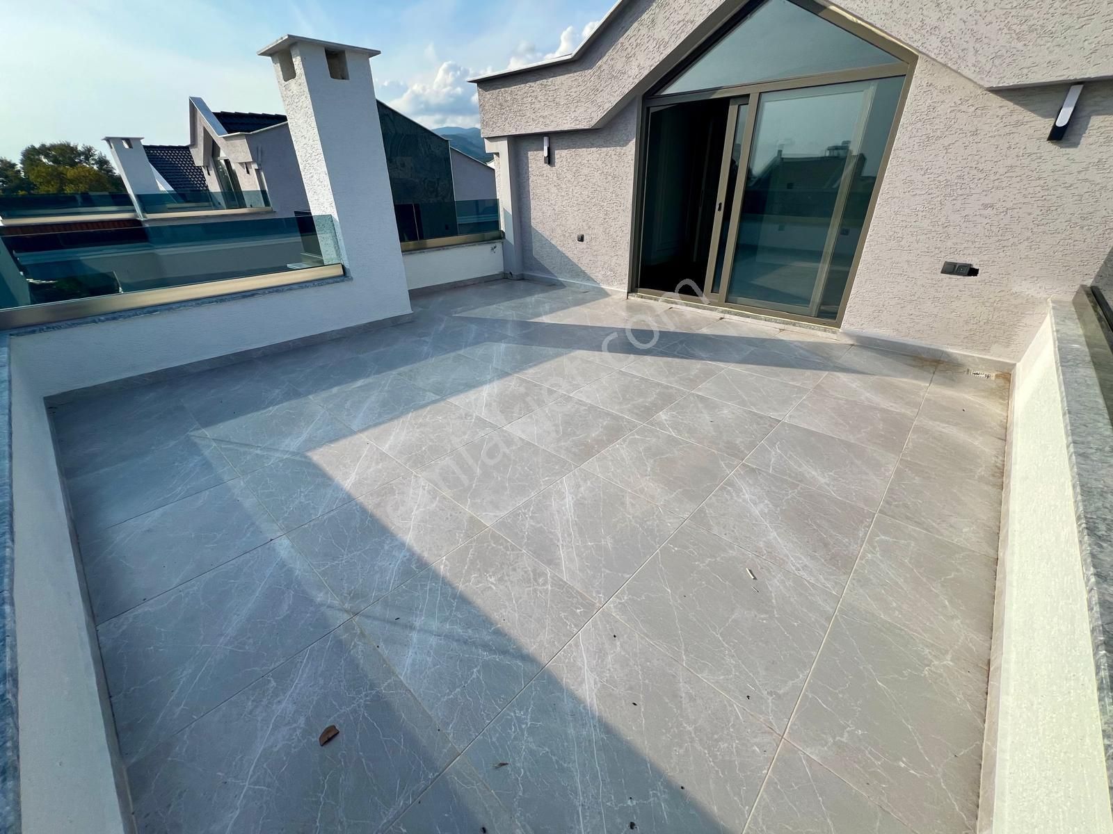 Havuzlu Müstakil Akıllı Villa - Butik Sitede Huzurlu Yaşam - Görsel 35