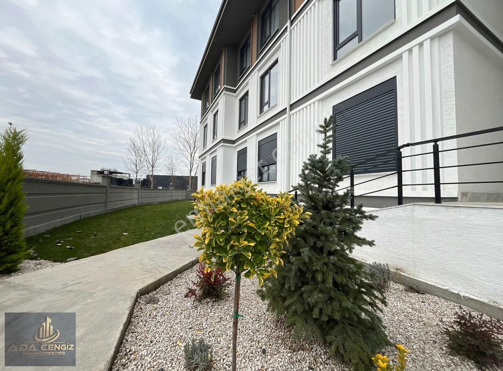 Serdivan Yazlık Mah. 3+1 180m2 Kapalı Otoparklı Kilerli Daire - Görsel 5