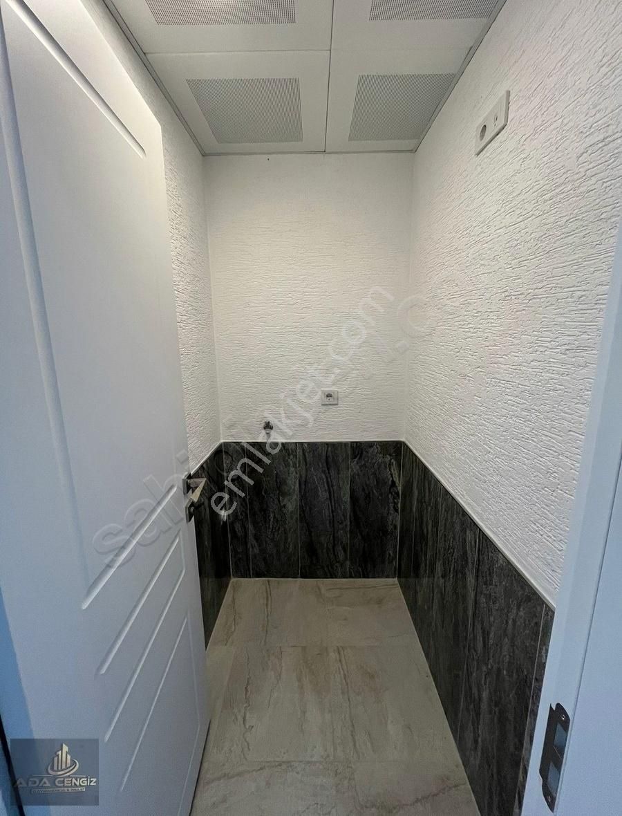 Serdivan Yazlık Mah. 3+1 180m2 Kapalı Otoparklı Kilerli Daire - Görsel 23