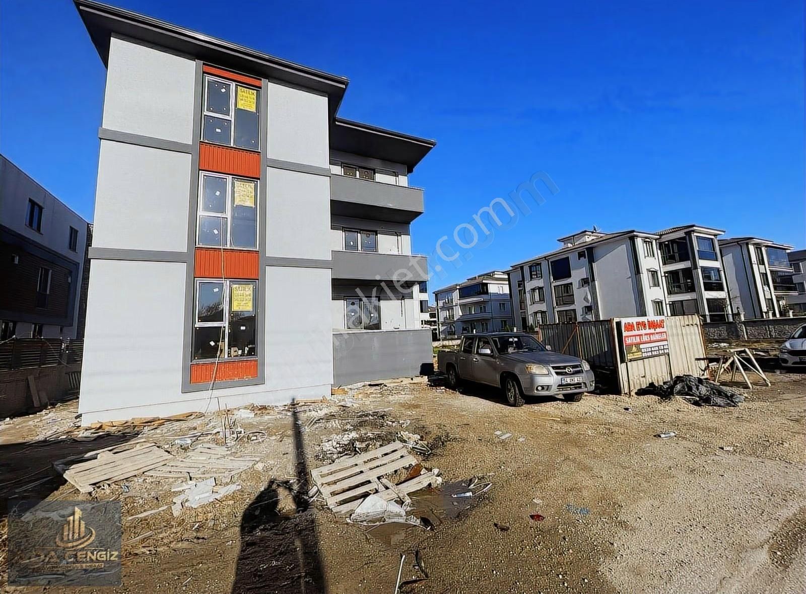 Serdivan Yazlık Mah. 2+1 105 M2 Ebeveyn Banyolu Lüks Daireler - Görsel 3