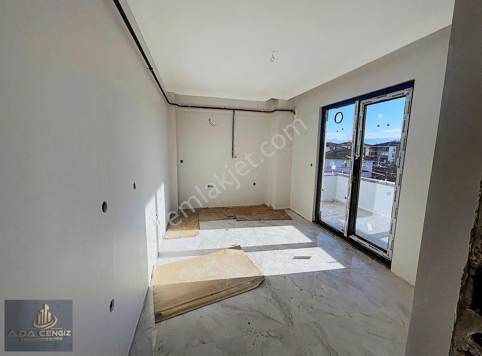 Serdivan Yazlık Mah. 6 Dairelik Butik Sitede 2+1 105 M2 Daire - Görsel 2