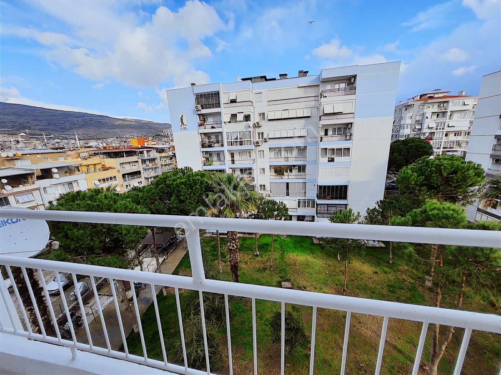 Bayraklı Tepekule Mahallesinde Full Yenilenmiş Satılık Daire - Görsel 7