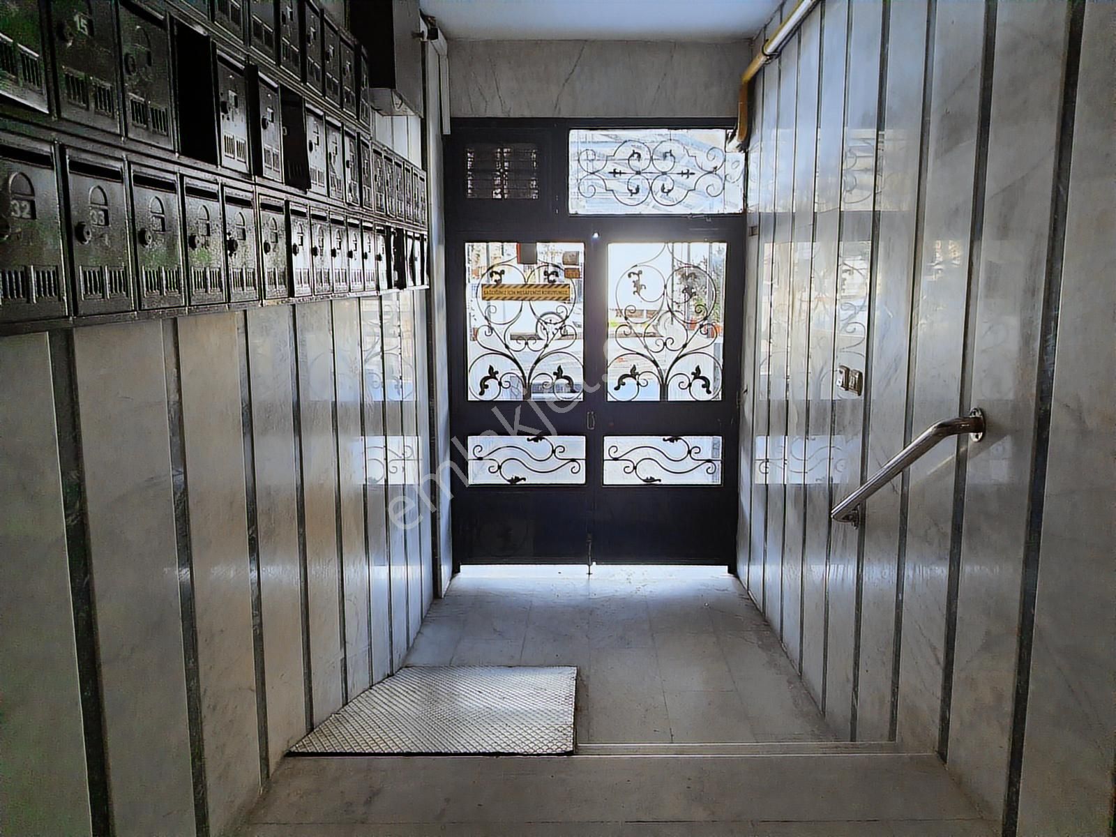 Bayraklı Tepekule Mahallesinde Full Yenilenmiş Satılık Daire - Görsel 28