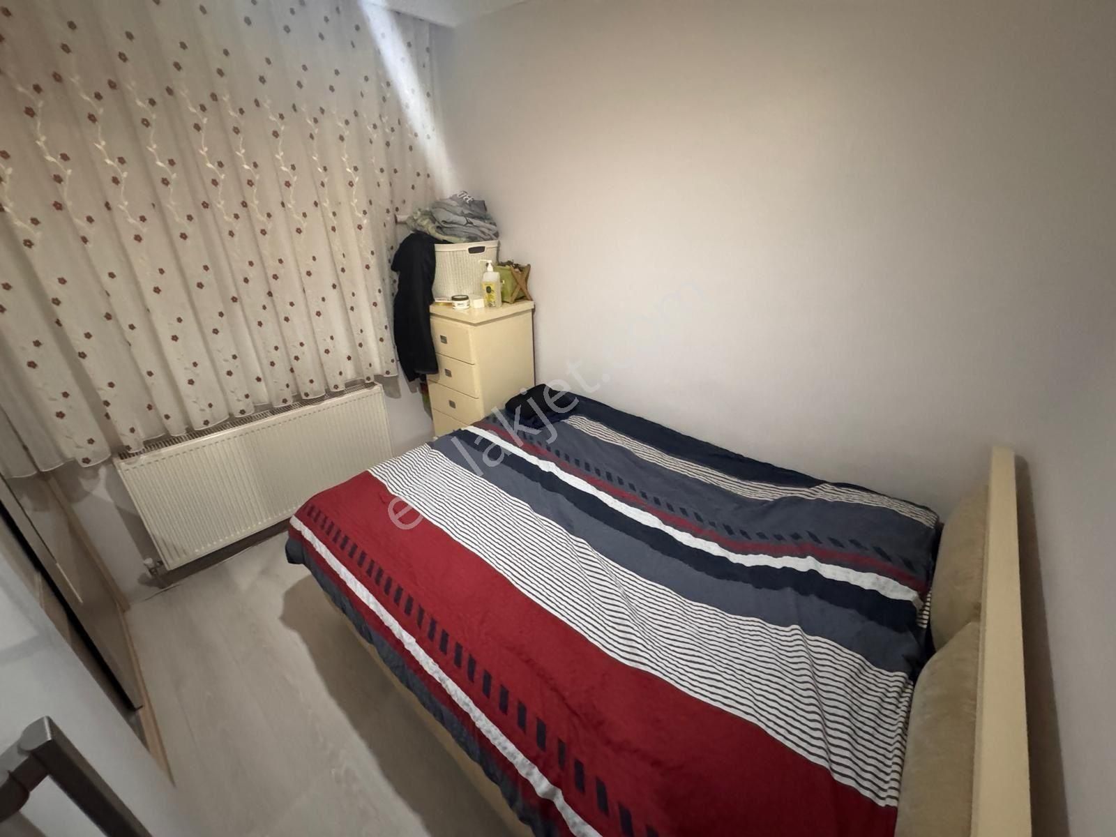 Koza Emlak'tan Mareşal Çakmak Mahalesinde 12 Yıllık Full Yapılı Gömüsüz Fırsat Dairee - Görsel 24