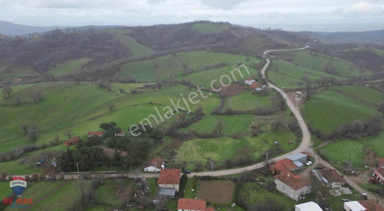 Çanakkale Bıga Elmalı Köyünde Yola Sıfır Harıka Arsa - Görsel 18