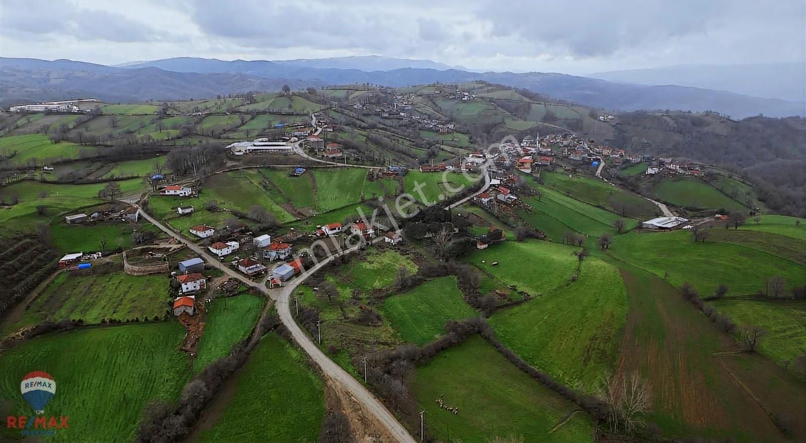 Çanakkale Bıga Elmalı Köyünde Yola Sıfır Harıka Arsa - Görsel 3