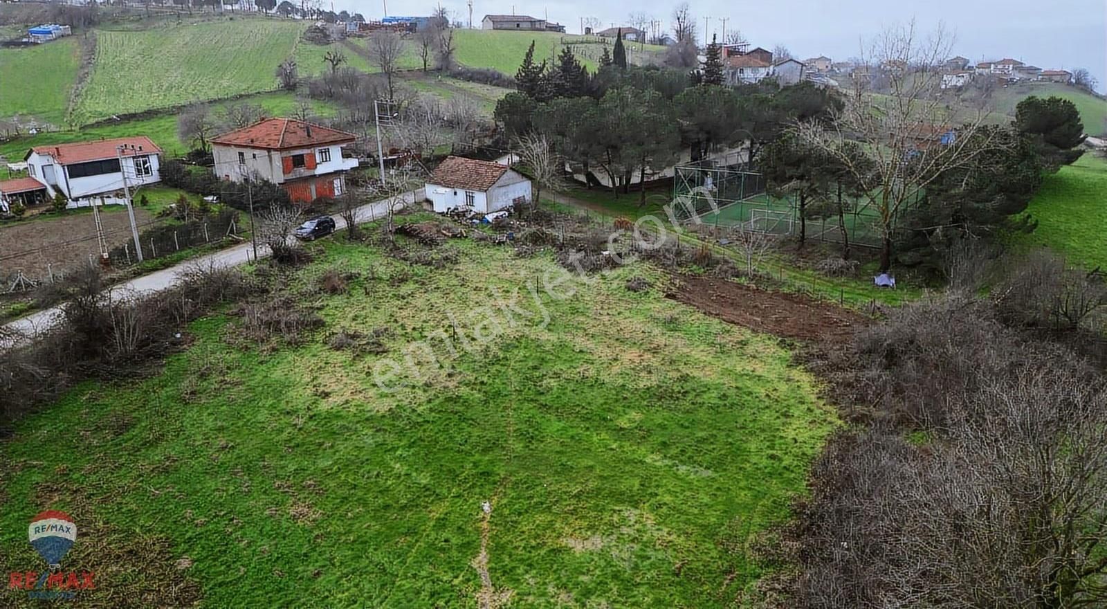 Çanakkale Bıga Elmalı Köyünde Yola Sıfır Harıka Arsa