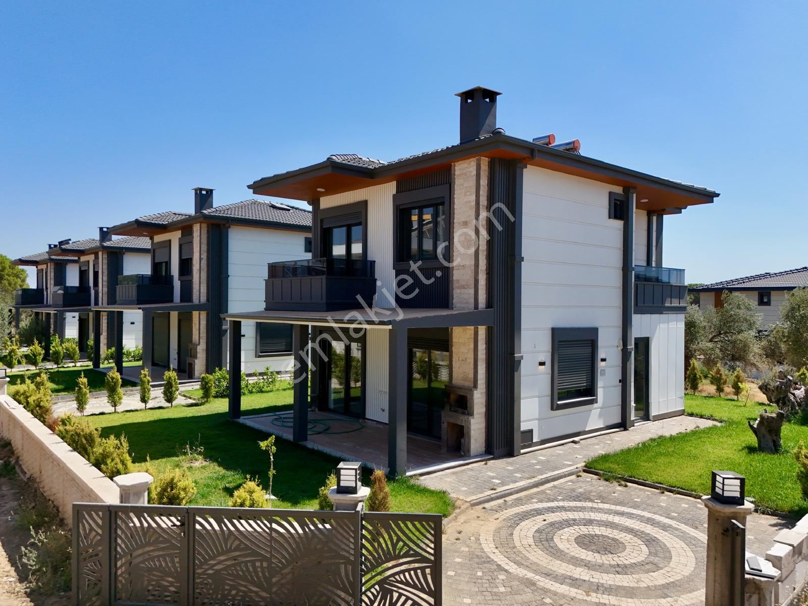 Akçay Aras Emlaktan Gürede 4 Haneli Butik Site İçi 4+1 Müstakil Villa - Görsel 35