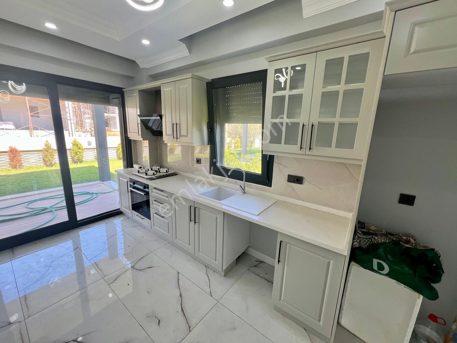 Akçay Aras Emlaktan Gürede 4 Haneli Butik Site İçi 4+1 Müstakil Villa - Görsel 15