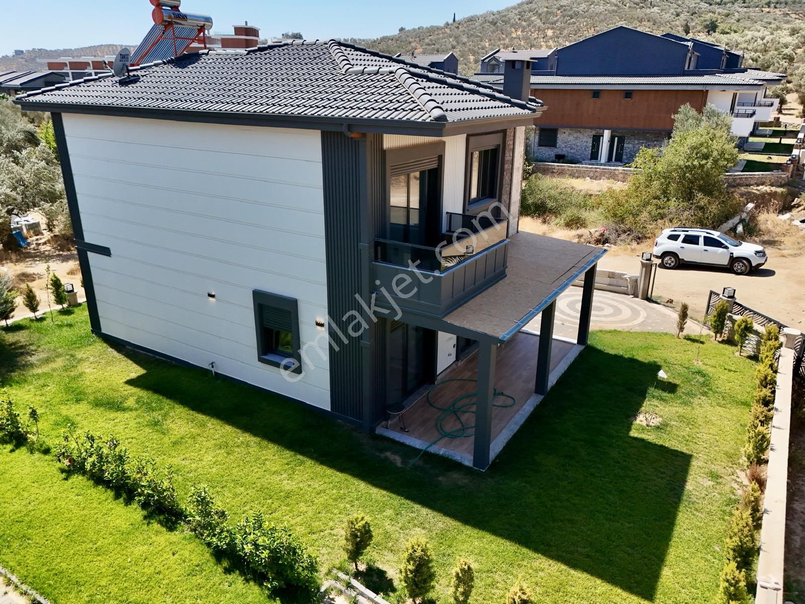 Akçay Aras Emlaktan Gürede 4 Haneli Butik Site İçi 4+1 Müstakil Villa - Görsel 34