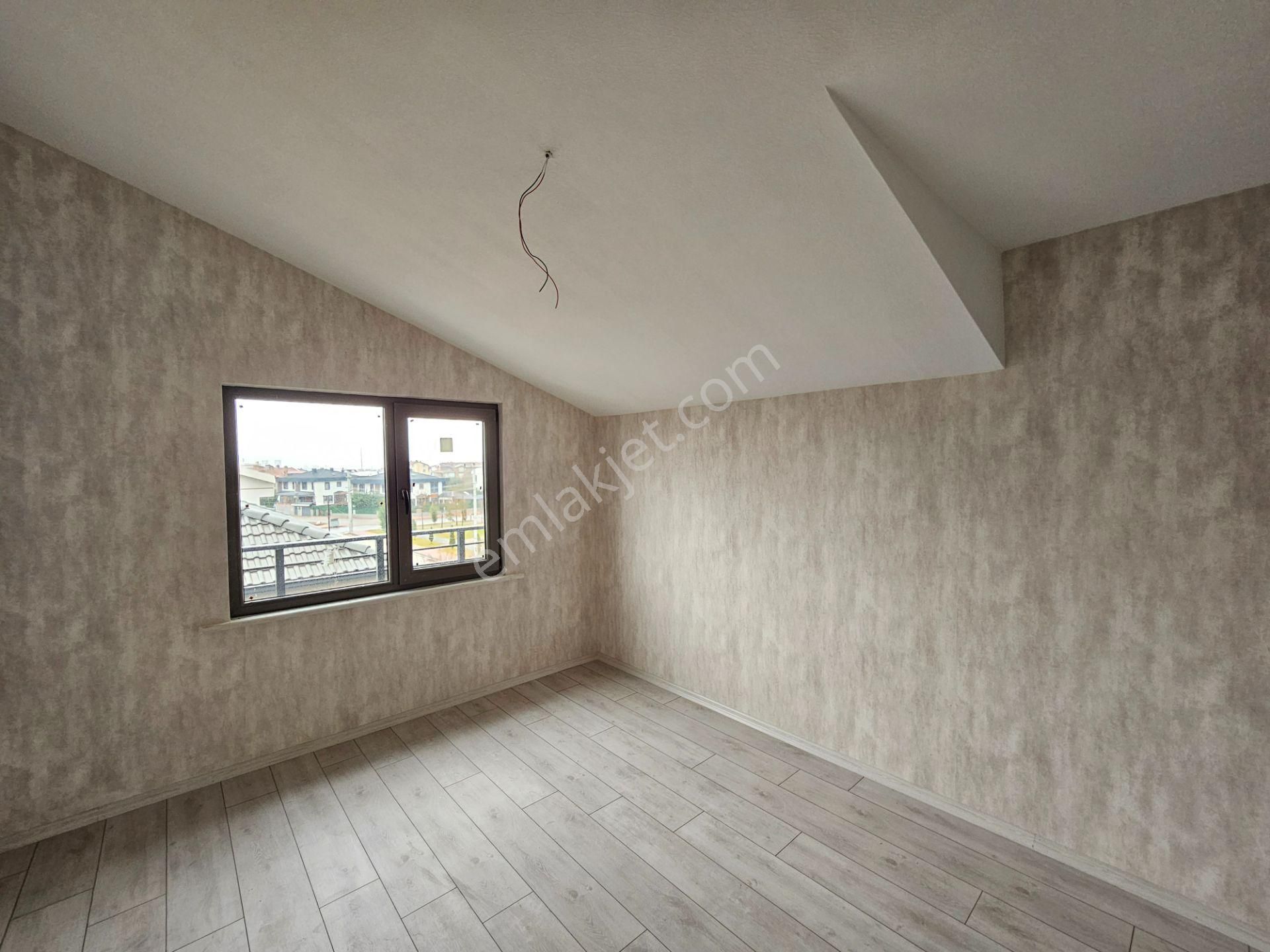 Sille Ak Mahallesinde İsmail Kaya Caddesi Yakını 9+2 Ayrı Girişli Satılık Müstakil Ev - Görsel 31