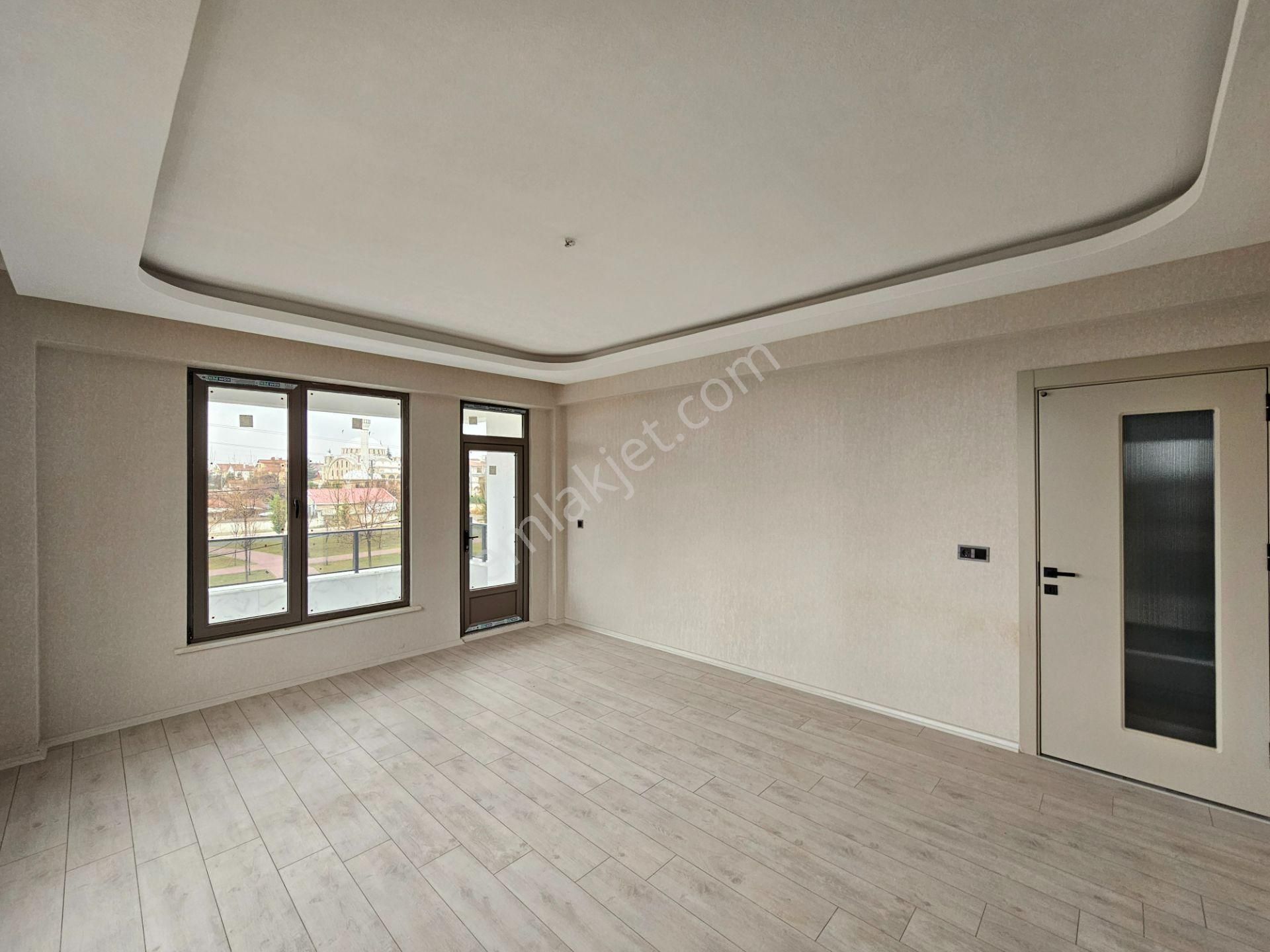 Sille Ak Mahallesinde İsmail Kaya Caddesi Yakını 9+2 Ayrı Girişli Satılık Müstakil Ev - Görsel 16