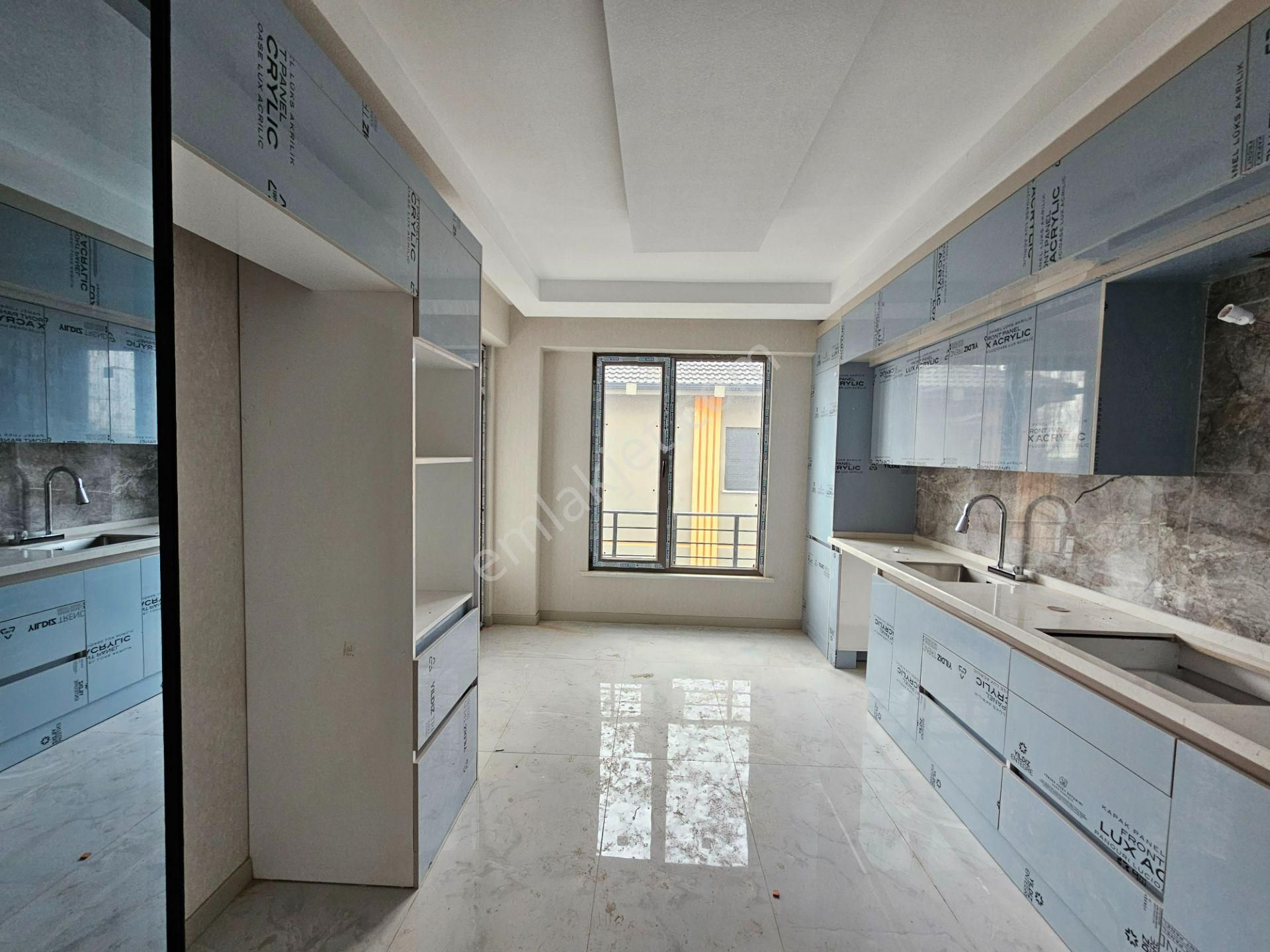 Sille Ak Mahallesinde İsmail Kaya Caddesi Yakını 9+2 Ayrı Girişli Satılık Müstakil Ev