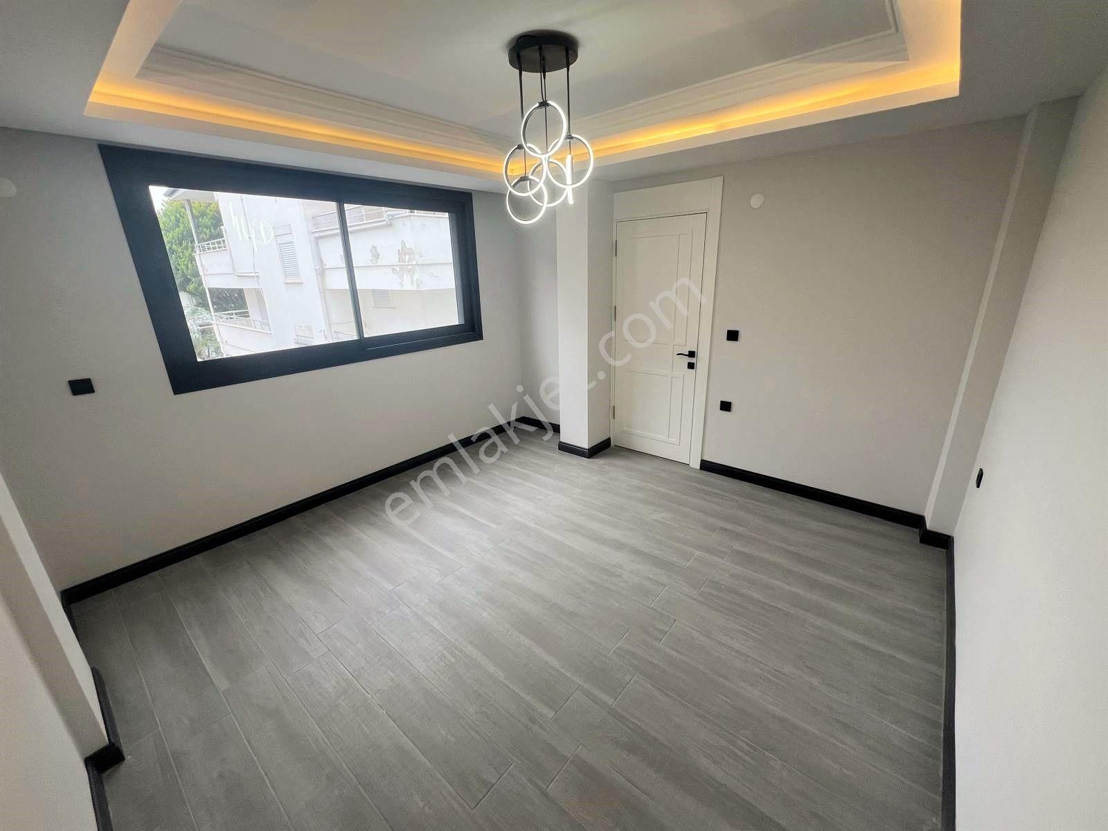 Aras Emlaktan Akçayda Denize 100 Metre 4+1 Villa - Görsel 24