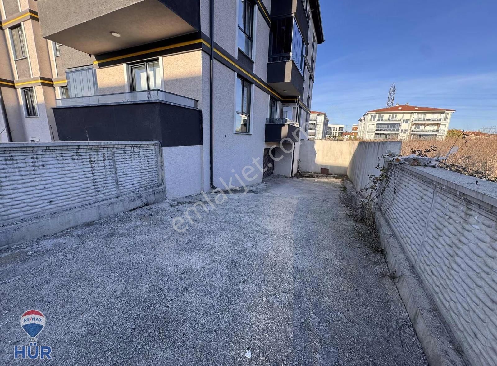 Yeni Çarşamba Pazarı Yanı Kiralık Lüks 3+1 Daire - Görsel 13