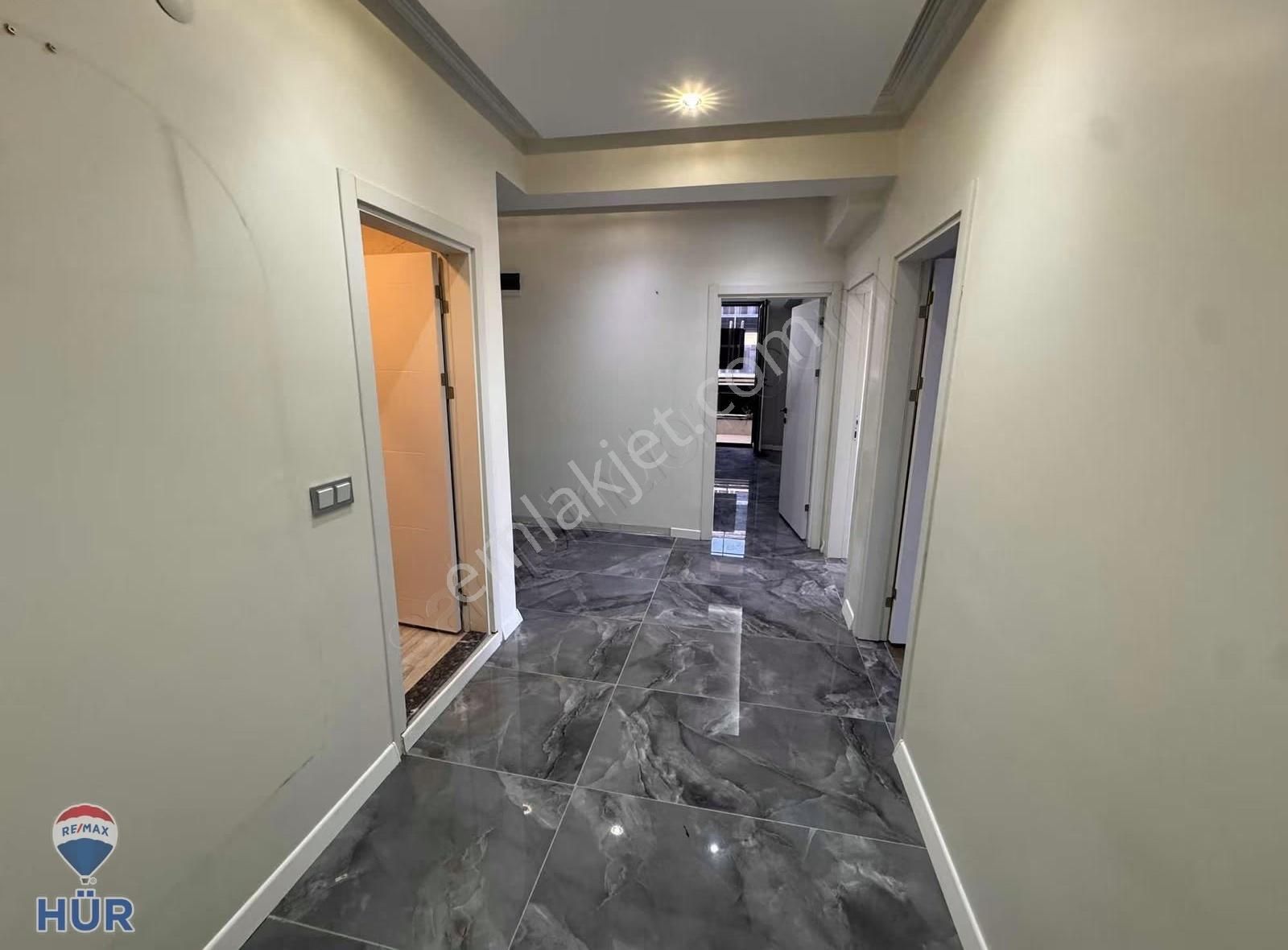 Yeni Çarşamba Pazarı Yanı Kiralık Lüks 3+1 Daire - Görsel 2