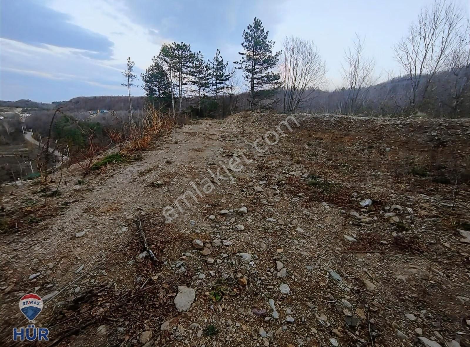 Remax-hür Özlem Şimşek'ten Konut İmarlı Göl Manzaralı Arsa - Görsel 6