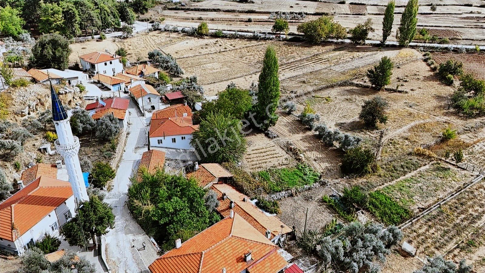 Denize 20 Dakika Tadilatlık Ev Ve 140 M2 İnşaat Hakkı Olan Arsa - Görsel 2