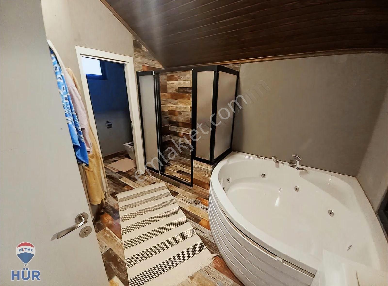 Geniş Arsa İçerisinde 4+1villa/misafirhaneli/ofisli/spor Salonlu - Görsel 7