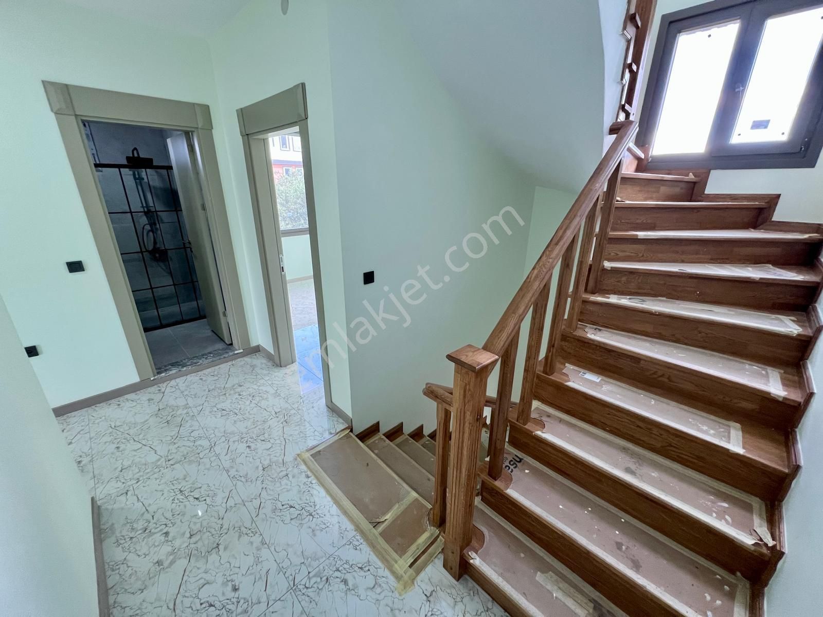 Akçay Aras Emlaktan Zeytinlide 4+1 Muhteşem Villa - Görsel 21