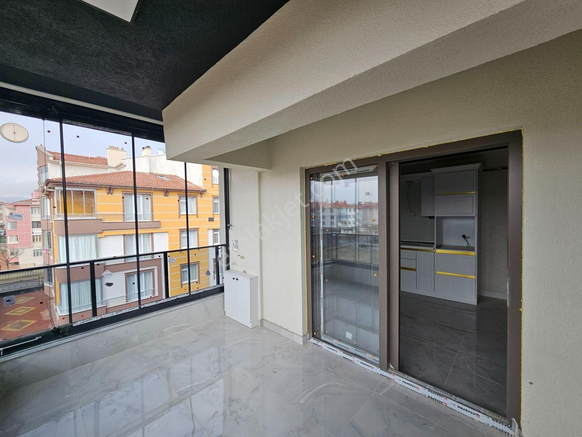 Hüsamettin Çelebi Mahallesi İtfaiye Yakını Satılık 3+1 Lüx Sıfır Fırsat Daireler - Görsel 13