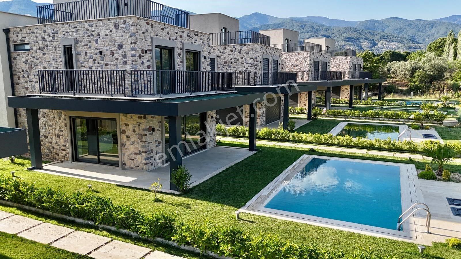 Akçay Aras Emlaktan Gürede Site İçi Müstakil Havuzlu Lüks Villa - Görsel 3