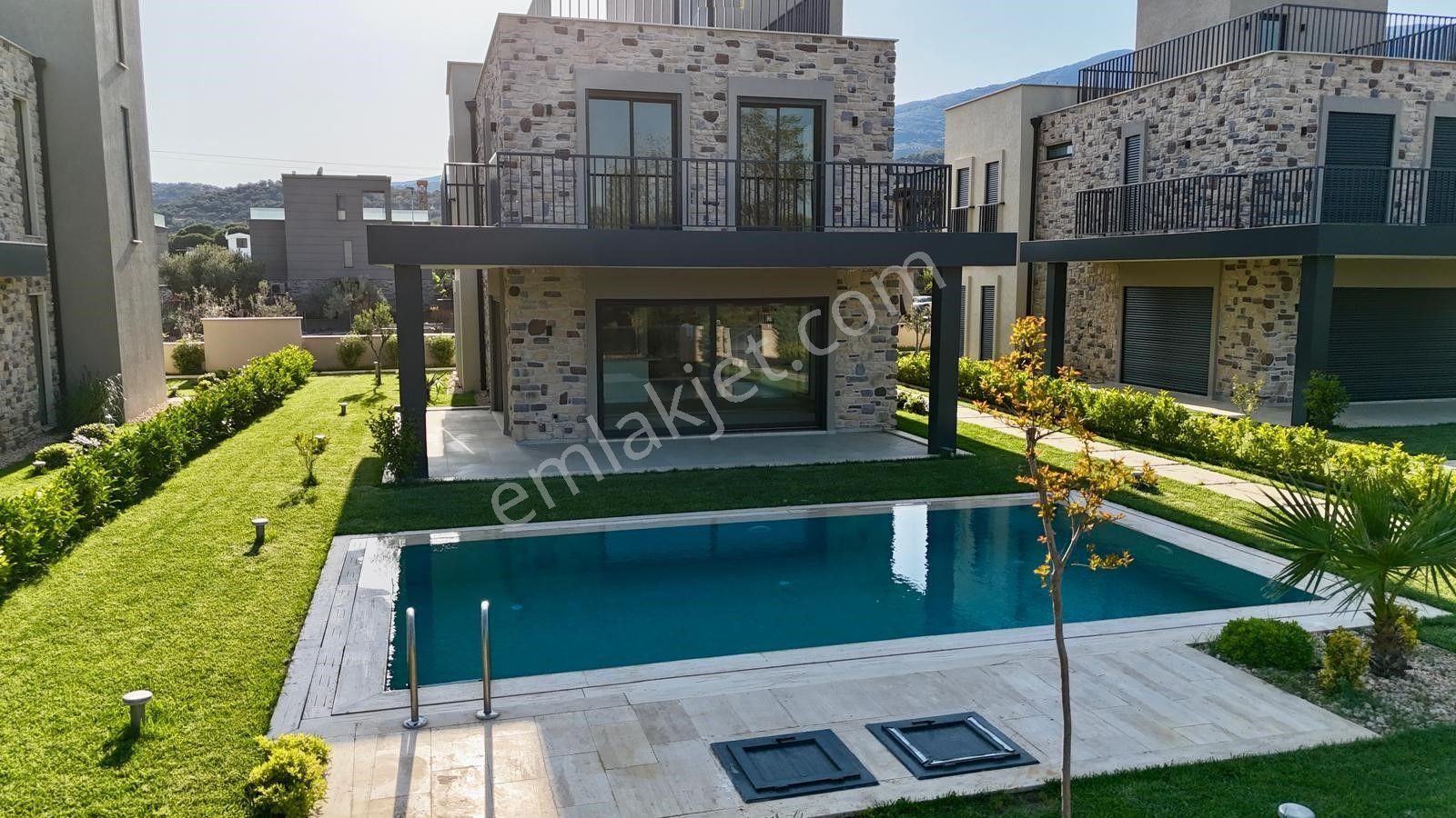 Akçay Aras Emlaktan Gürede Site İçi Müstakil Havuzlu Lüks Villa - Görsel 35