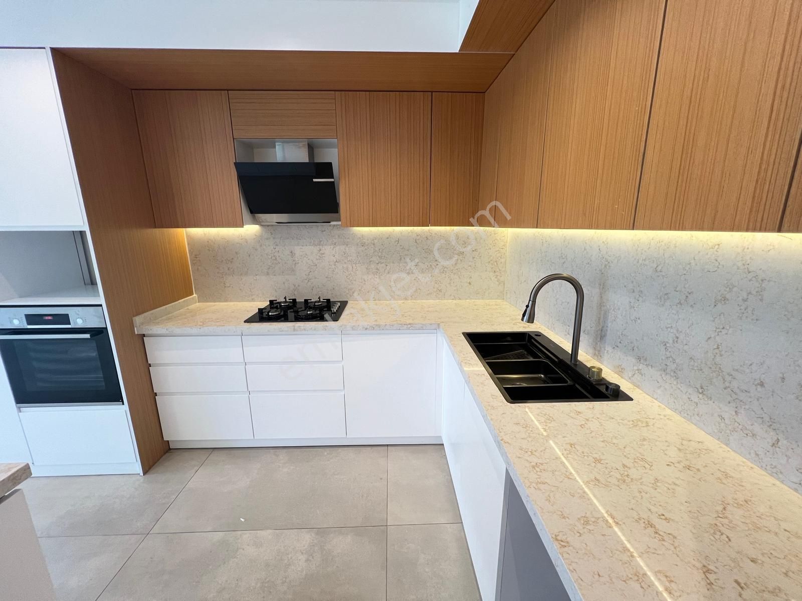 Akçay Aras Emlaktan Gürede Site İçi Müstakil Havuzlu Lüks Villa - Görsel 15