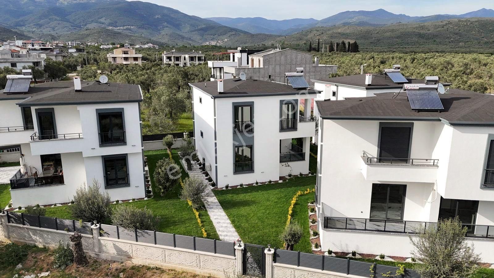 Akçay Aras Emlaktan Zeytinlide Doğa İçinde Müstakil 5+1 Villa - Görsel 2