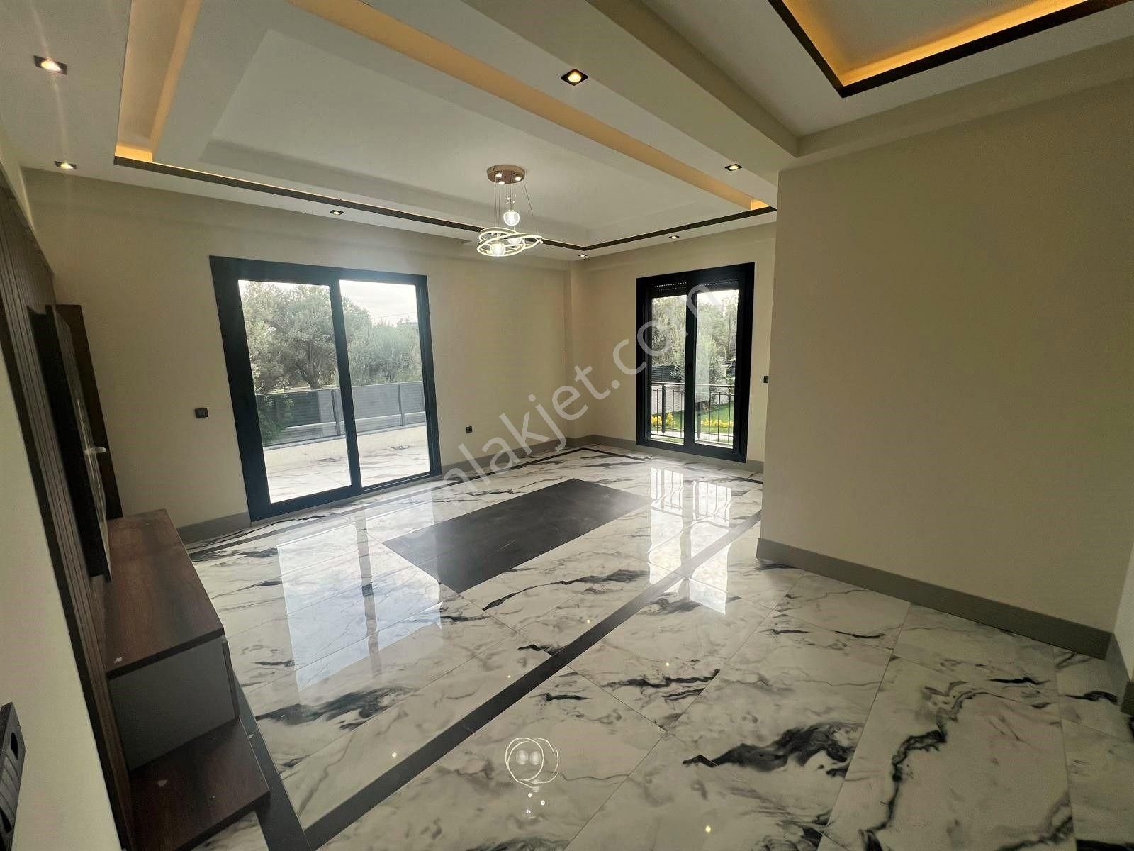 Akçay Aras Emlaktan Zeytinlide Doğa İçinde Müstakil 5+1 Villa - Görsel 8