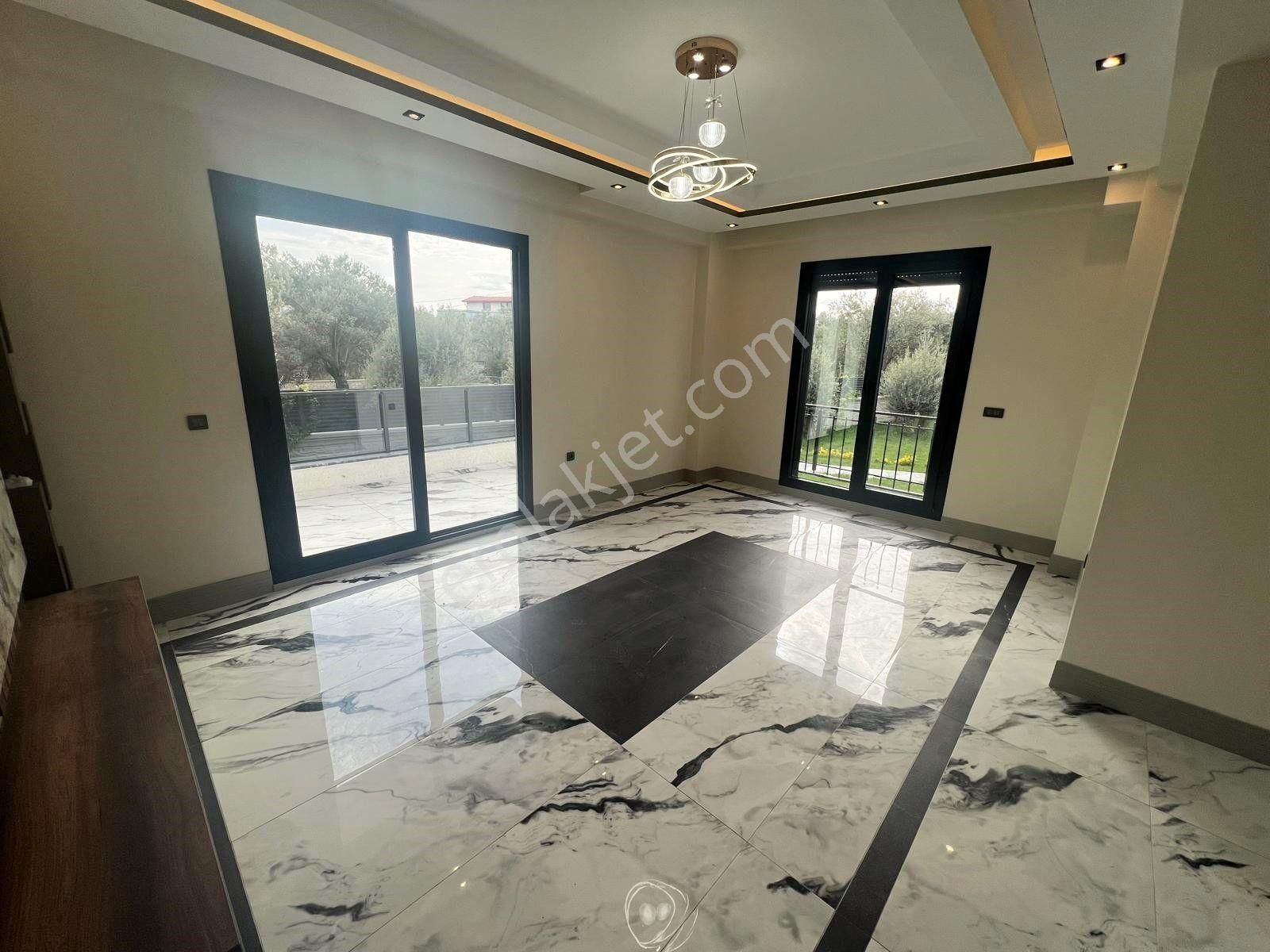 Akçay Aras Emlaktan Zeytinlide Doğa İçinde Müstakil 5+1 Villa - Görsel 10