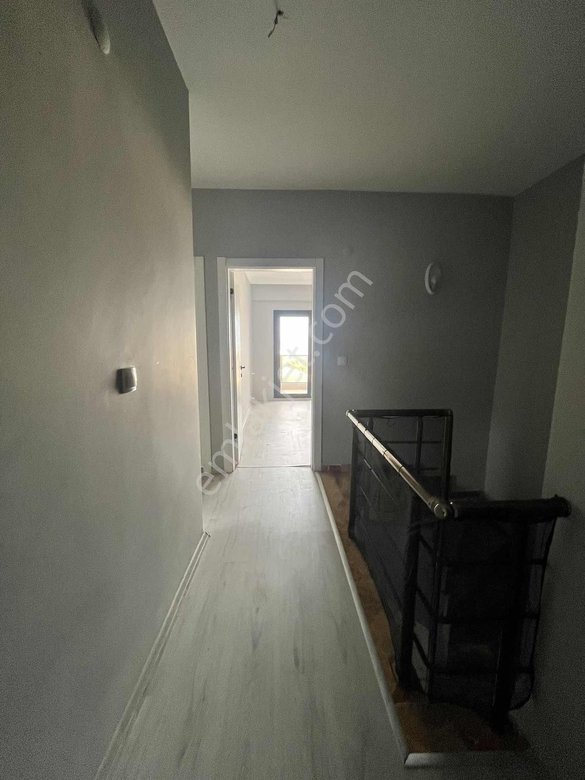 Foça Bağarasında Satılık 3+1 Bahçe Dubleksi - Görsel 10