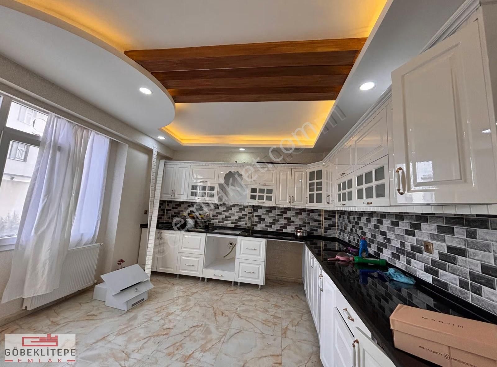 Göbeklitepe Emlaktan Mehmetçikte Kiralık 3+1 Kiralık Geniş Daire - Görsel 11