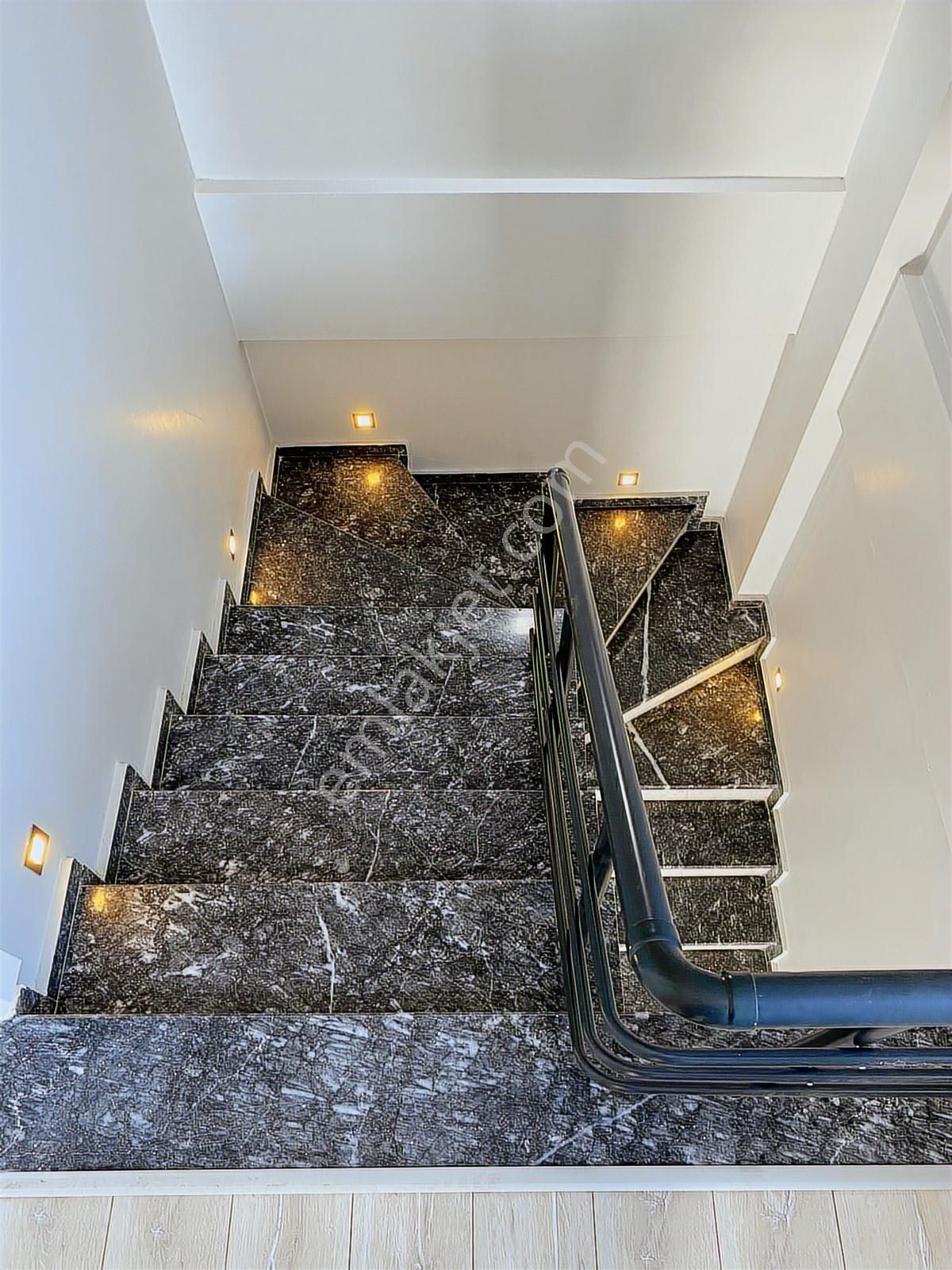 Rw Nefes'ten Öğretmenler Mahallesinde Bahçeli 3+1 Villa - Görsel 18