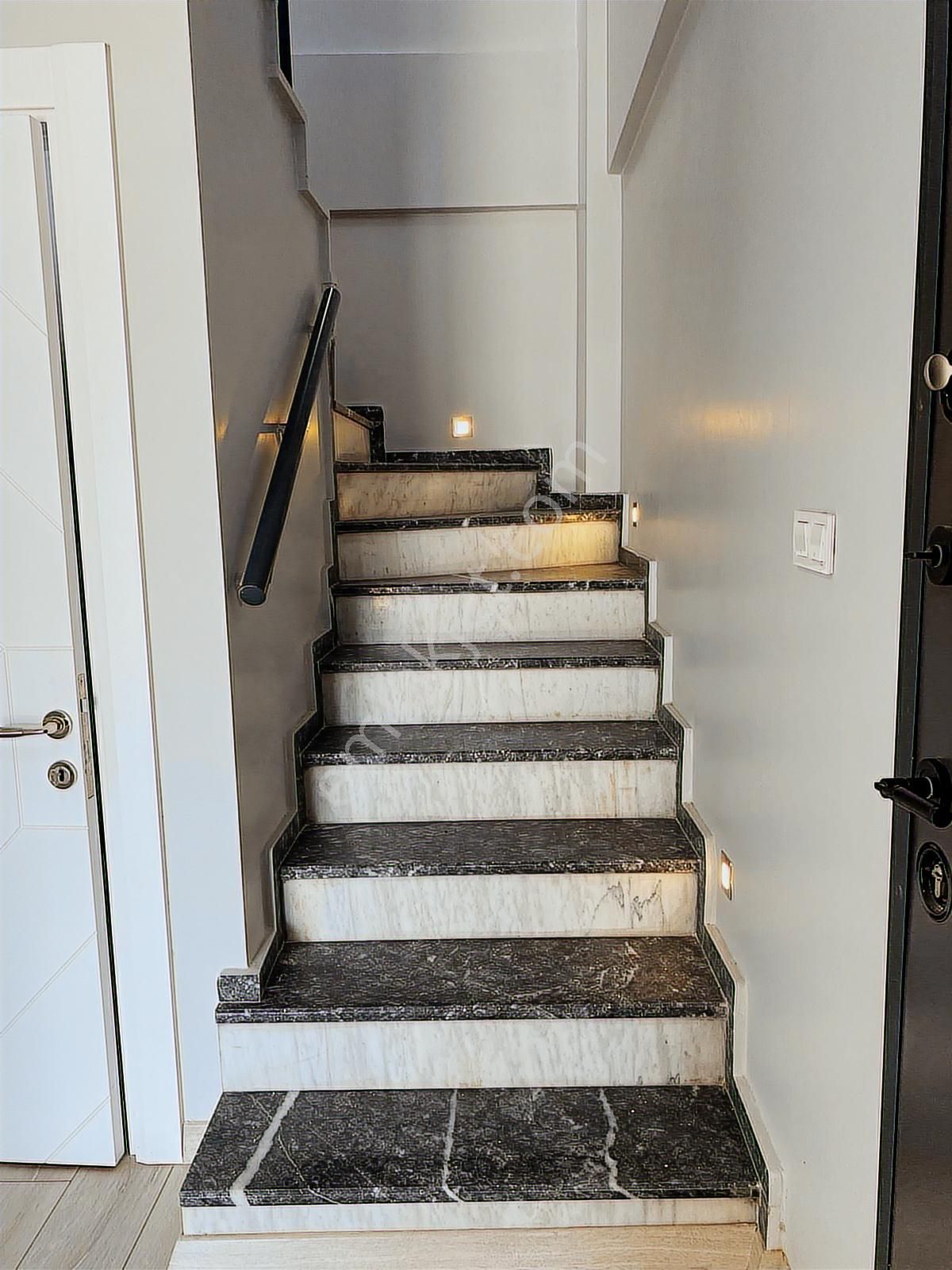 Rw Nefes'ten Öğretmenler Mahallesinde Bahçeli 3+1 Villa - Görsel 5