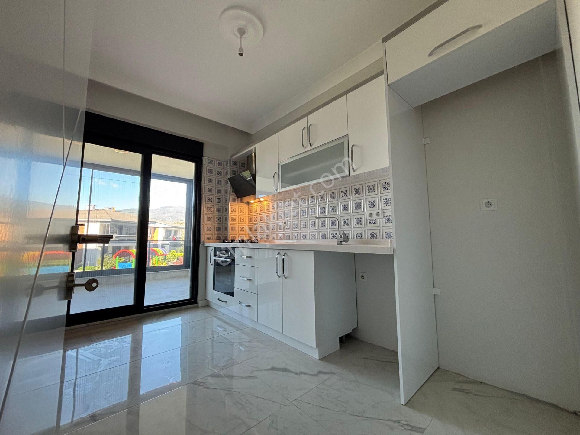 Akçay Aras Emlaktan Gürede Havuzlu Site İçinde 2+1 Lüks Daire - Görsel 15