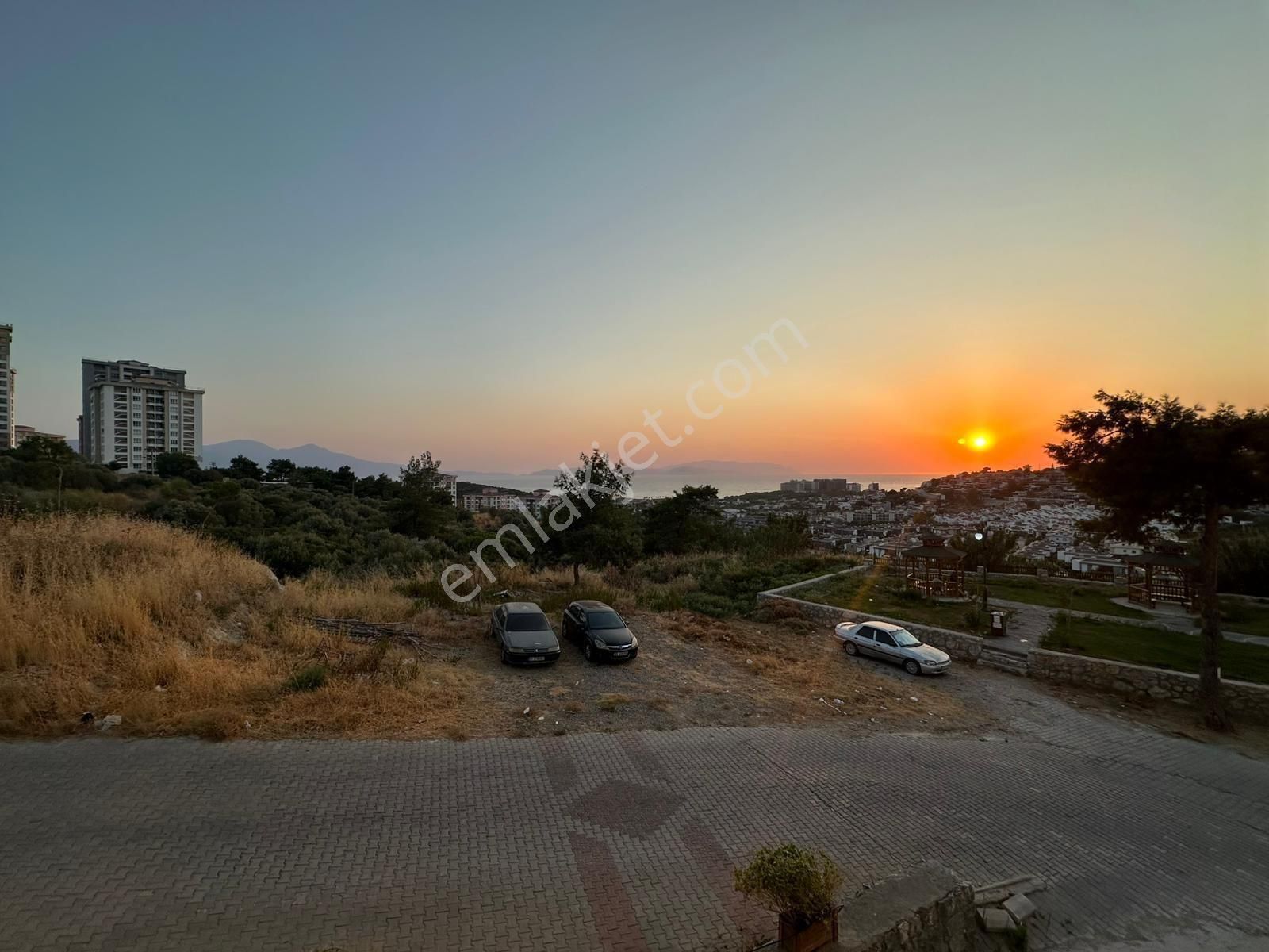 Kuşadası Uydukentte Satılık 2+1 85 M2 Daire - Görsel 3