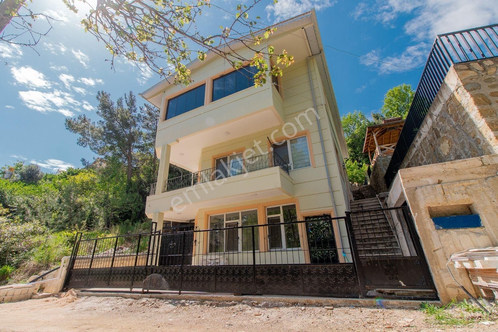Konyaaltı Geyikbayrı Köy İçinde Satılık Villa - Görsel 2