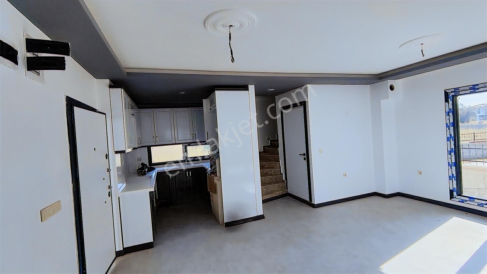 Rw Nefes'ten Gömeç Sahile Yürüyüş Mesafesinde 3+1 Bahçeli Villa - Görsel 15